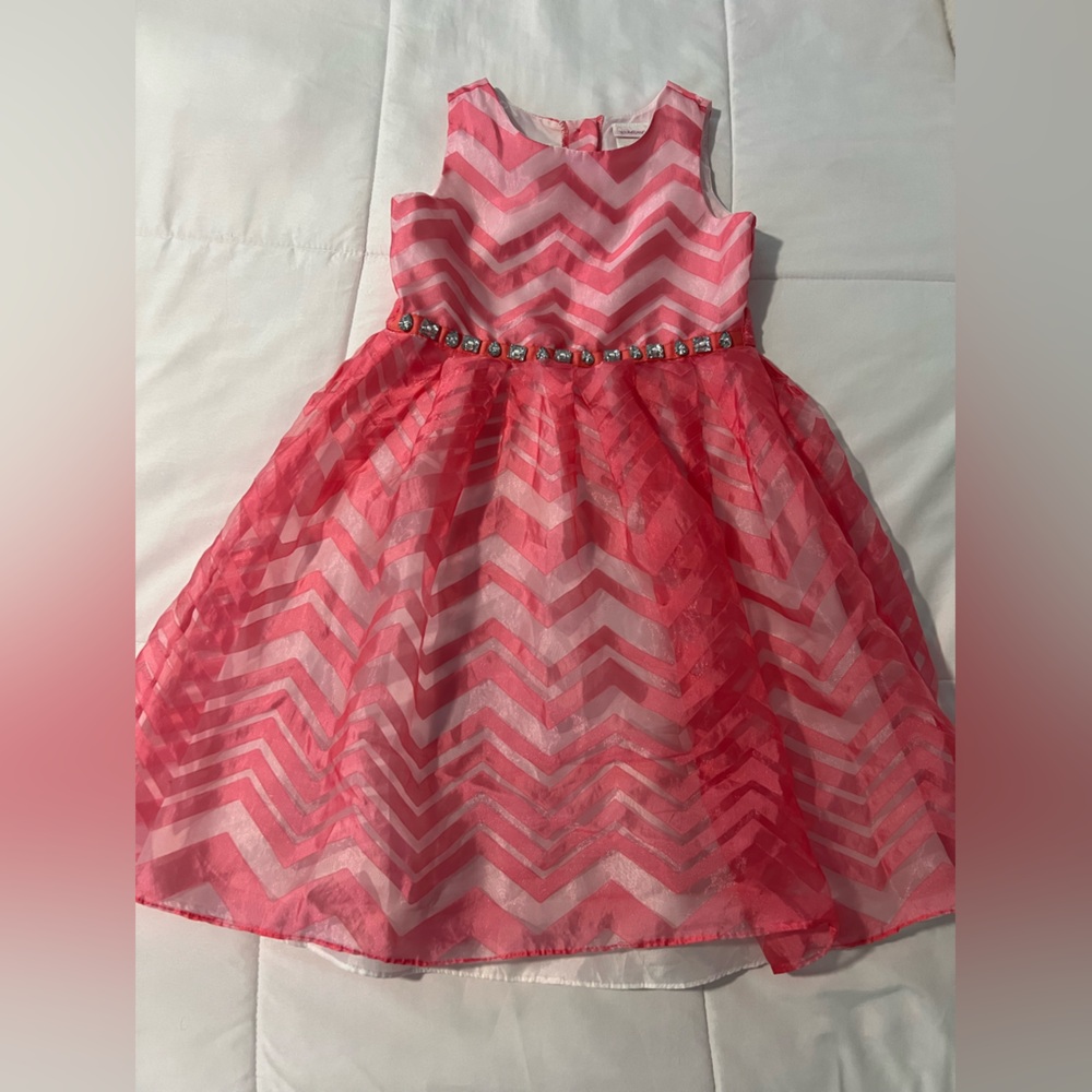 Young land girls dress